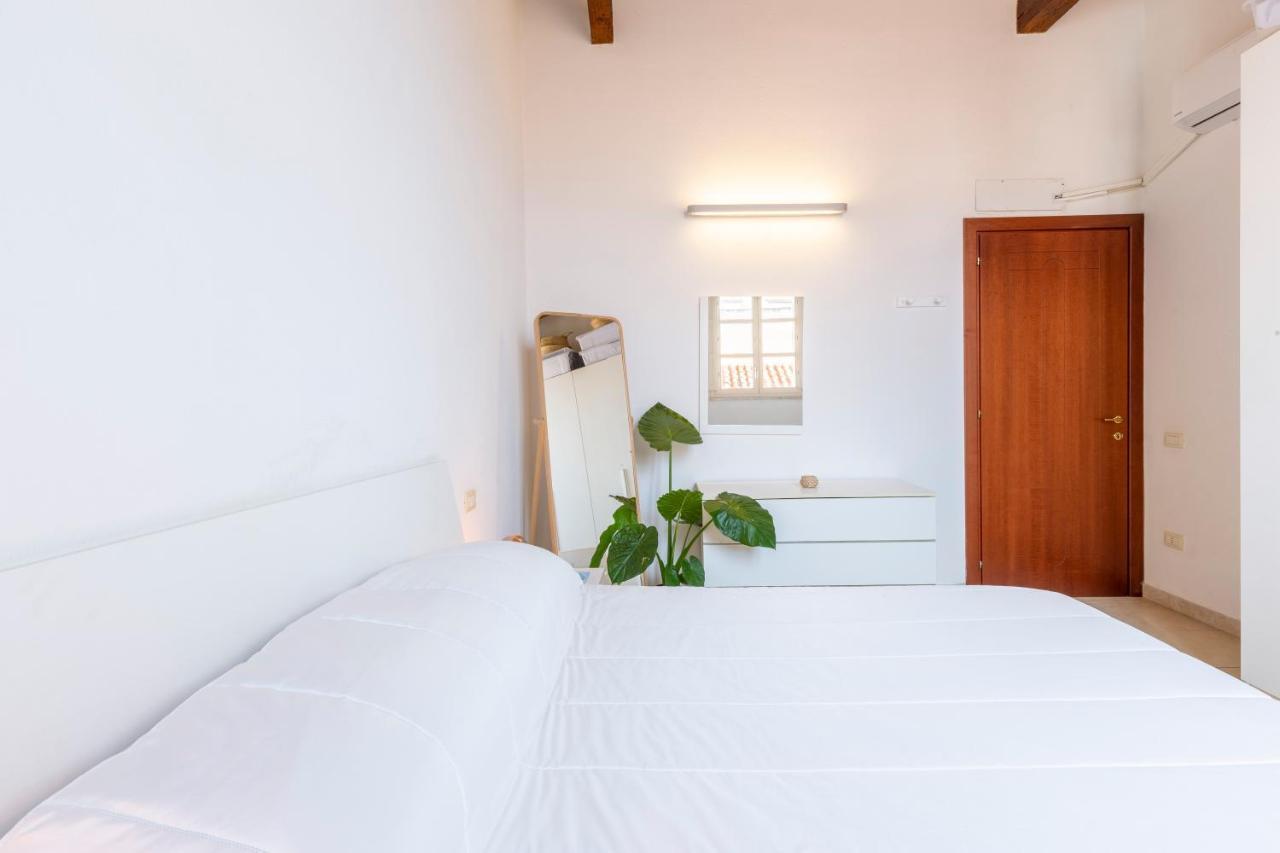 Castello Attic Sunset Terrace Apartment Cagliari Exterior photo